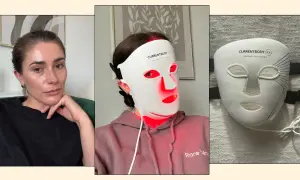 Kvinnan använder en Currentbody led mask för hudvård. Masken lyser rött.