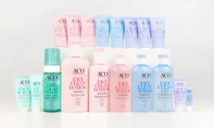 ACO: en rad hudvårdsprodukter, inklusive ACO purifying day cream, rengöringslotioner, skum och krämer i olika färger.