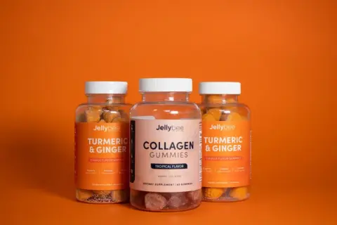 Tre burkar Jellybee-gummies: kollagen, gurkmeja & ingefära. Inga rapporterade kollagen biverkningar.