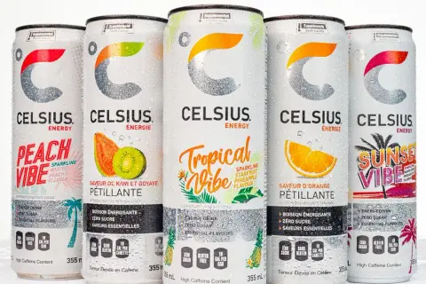 Fem burkar Celsius med olika fruktsmaker, som skapar en härlig summer vibe. Perfekt för att hålla sig sval med en celsius-grad av energi.