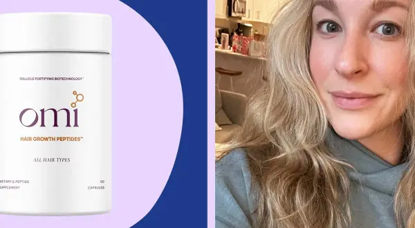 En kvinna med fantastiskt hår poserar bredvid en burk med Omi Hair Growth Peptides, som lovar ett hälsosamt och starkt hår.
