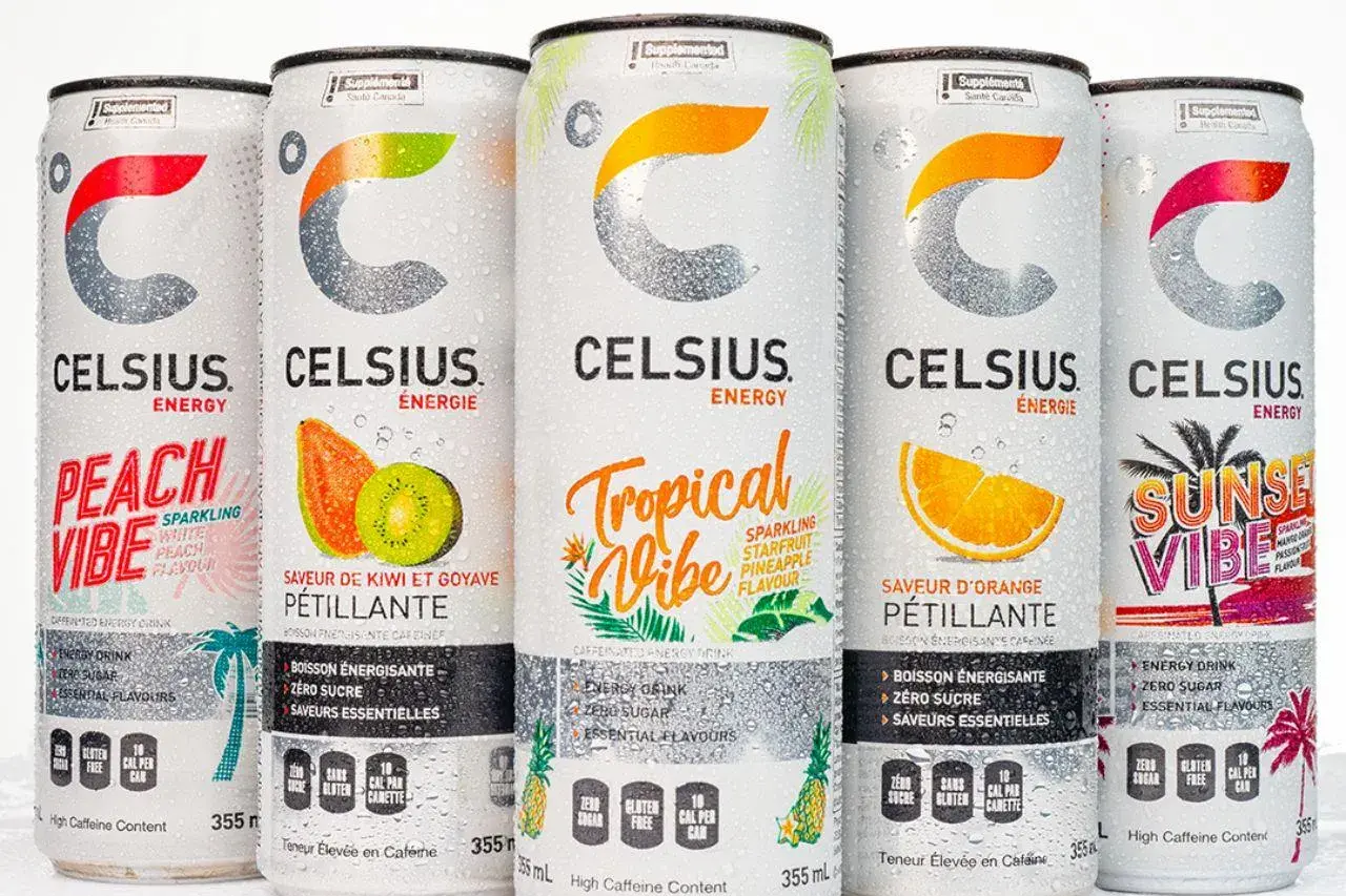 Fem burkar Celsius med olika fruktsmaker, som skapar en härlig summer vibe. Perfekt för att hålla sig sval med en celsius-grad av energi.