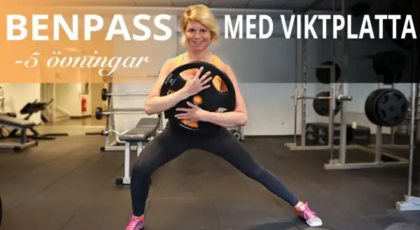 Kvinna utför benövning med viktplatta i ett gym.